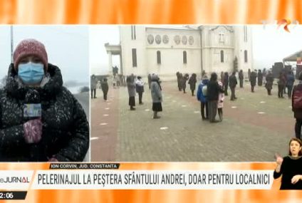 Încălcări ale regulilor anti-Covid la ceremonia de la Peştera Sfântului Apostol Andrei din Constanța. Preoții de pe scena amenajată în are liber nu poartă măști de protecție