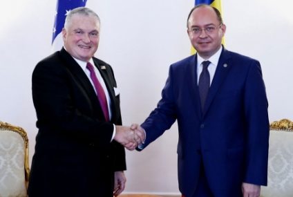 Ambasadorul SUA la București își încheie mandatul. Întâlnire cu ministrul Afacerilor Externe, Bogdan Aurescu