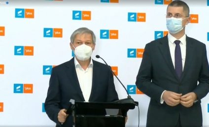 Alegeri USR PLUS Cioloş: Nu vreau să cataloghez primul tur ca pe o victorie. Barna: Suspansul continuă. Am arătat că putem organiza un scrutin online