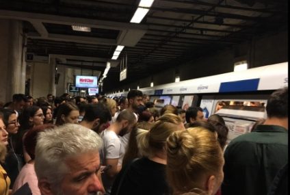 Metrorex anunță creșteri ale timpului de așteptare în stații. Trenurile pot ajunge și după un sfert de oră