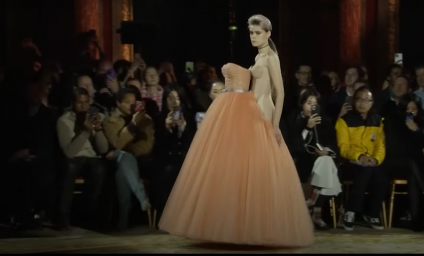 Viktor & Rolf întorc cu susul în jos Săptămâna Modei de la Paris