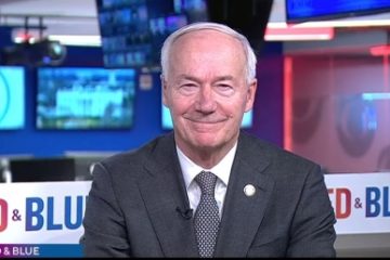 Asa Hutchinson, fostul guvernator de Arkansas, anunță că va candida la prezidenţiale din 2024 din SUA şi îl îndeamnă pe Trump să se retragă