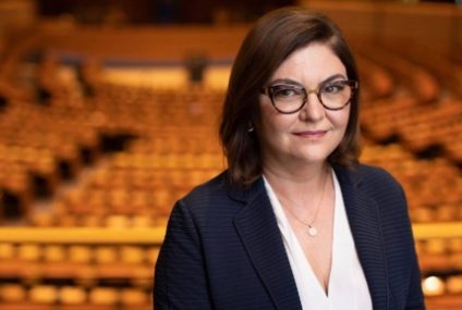 Comisarul european pentru tranuri, Adina Vălean, în vizită oficială în Republica Moldova şi România. ”Mâine voi semna oficial pentru finanțarea podului Ungheni – Ungheni”