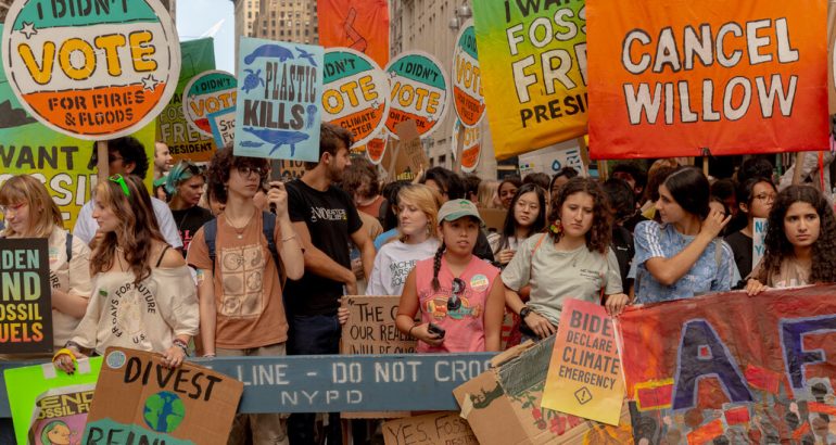 climate-protesters-march-on-new-york,-calling-for-end-to-fossil-fuels-–-the-new-york-times