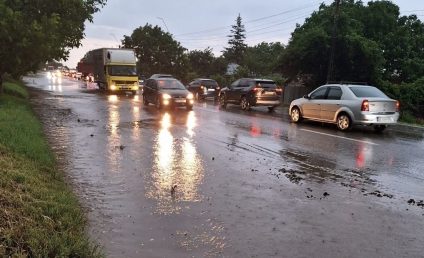 Cod roşu de inundaţii pe râuri din judeţele Bihor, Cluj şi Alba, până la miezul nopţii