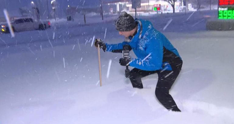 colorado-snowstorm-slamming-denver-and-the-front-range,-and-worst-is-yet-to-come-–-cbs-colardo