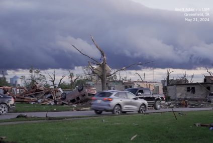 Up-Close Look At Tornado Devastation In Greenfield, Iowa – Videos from The Weather Channel – The Weather Channel