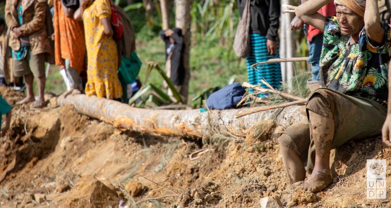 papua-new-guinea-orders-evacuations-after-landslide,-thousands-feared-buried-–-reuters