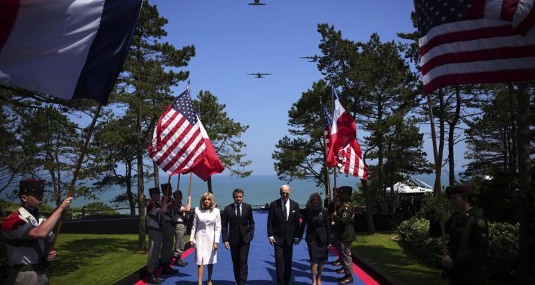 biden-lauds-wwii-veterans-on-d-day-80th-anniversary,-vows-nato-solidarity-in-face-of-new-threat-to-democracy-–-cbs-news