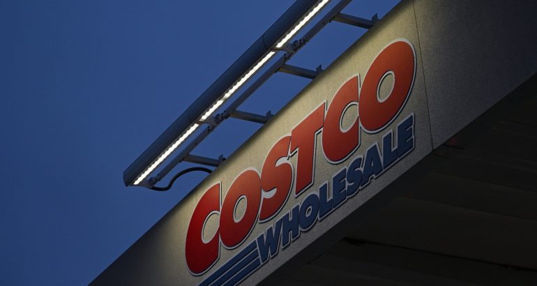 costco-is-raising-membership-fees-don’t-worry,-hot-dogs-cost-the-same.-–-the-washington-post