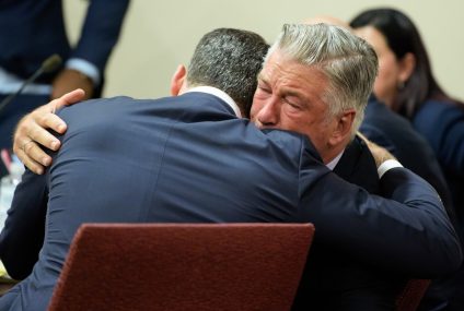 Judge dismisses Alec Baldwin’s ‘Rust’ case, blaming prosecutor conduct – The Washington Post