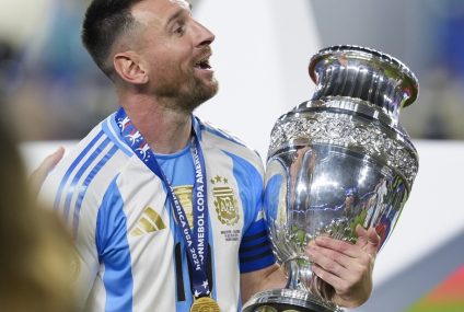 Argentina wins record 16th Copa America title, beats Colombia 1-0 after Messi gets hurt – The Associated Press