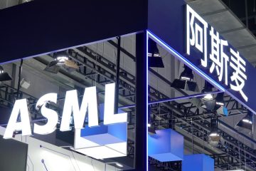 ASML Falls as Outlook Clouded By Risk of More US Export Curbs – Yahoo Finance